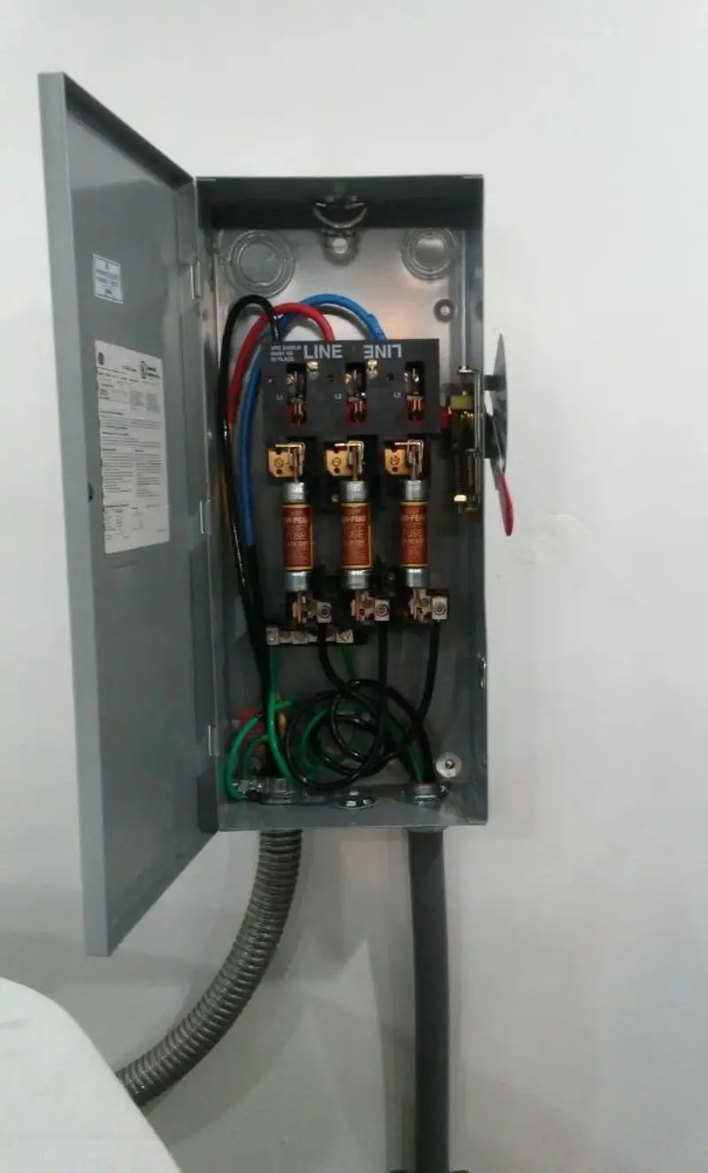 Three-phase disconnect switch installed for Smoke Detector Installation in Eagle Lake